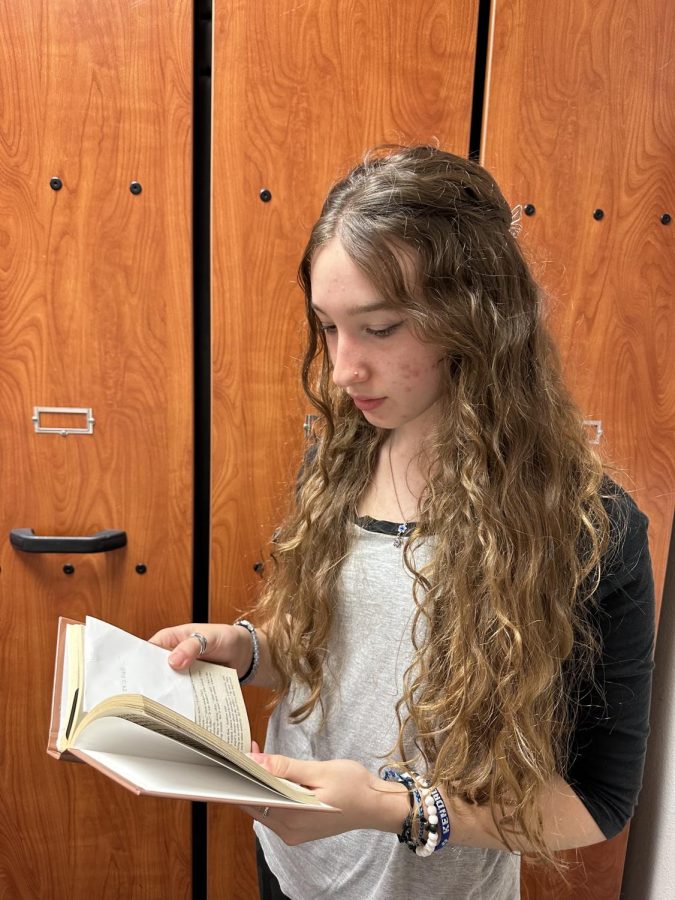 Sophomore Lilyana Martorana reading Bless me Ultima.  This book is a part of the Honors English 10 curriculum.