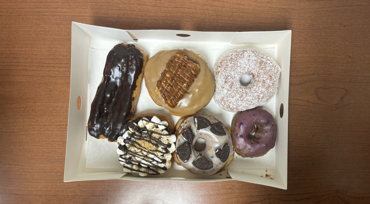 Randy's donuts brings iconic flair to Gilbert
